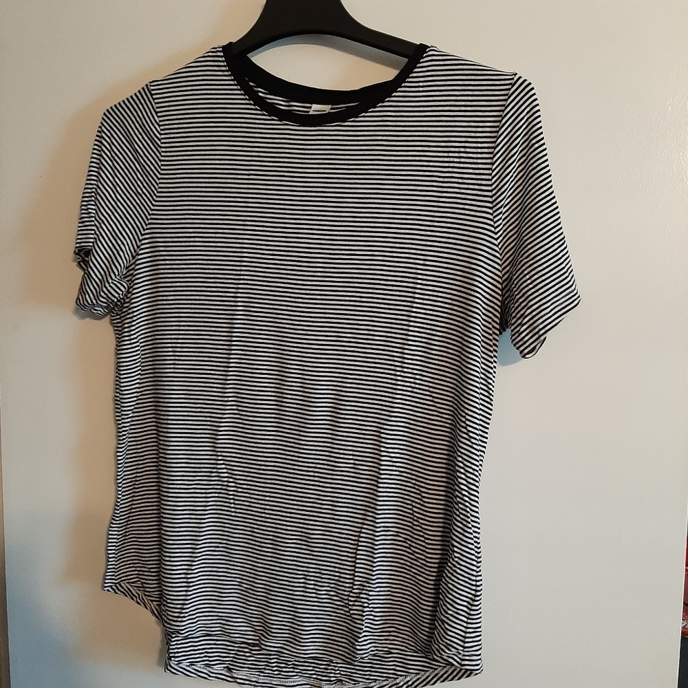 Women Old Navy Black white strip Size Large